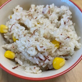 コンビーフとコーンの炊き込みご飯